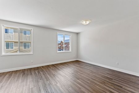 265 Lawrence Avenue Townhomes - 1 Bedroom - Photo 2