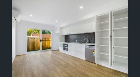 2/27 Seagrass Street, Deception Bay - Photo 2