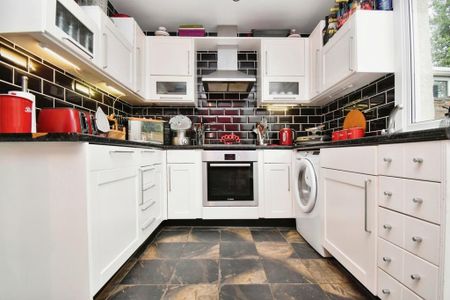 2 bedroom terraced house to rent - Photo 5