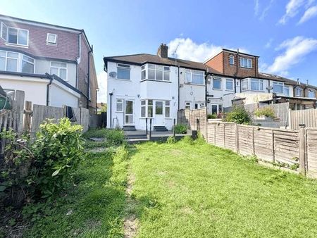 Northolt, UB5 - Photo 3