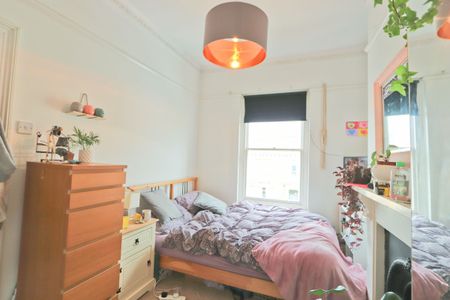 3 Bedroom Home – To Let - Photo 3