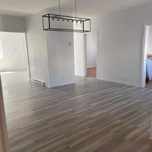 Beauharnois 5 1/2 Bas - Photo 2