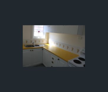 Low-Maintenance Living in a Convenient Location - Photo 2