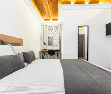 Carrer d'Aragó, Barcelona, Catalonia 08007 - Foto 3