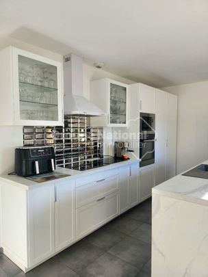 PORT SAINT LOUIS DU RHONE - Maison moderne Année 2021 avec trois chambres, garage et jardin, - Photo 1