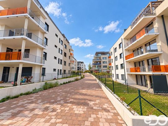 Pronájem bytu 2+kk 61 m², Za Pískovnou, Praha Dolní Chabry - Photo 1