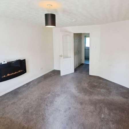 Throne Road, Rowley Regis, B65 - Photo 1
