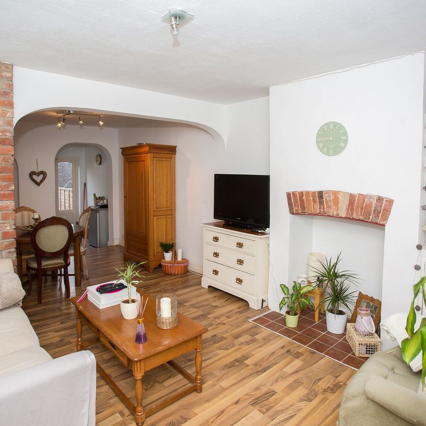 Available unfurnished from 15/06/2026 - Photo 1