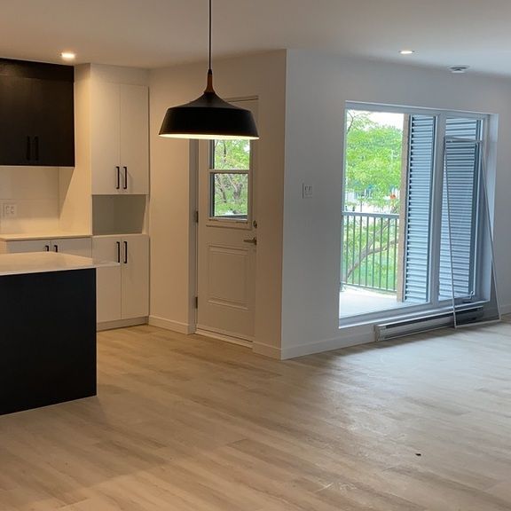 4½ Moderne (2023) Avec Stationnement Ext - Photo 1