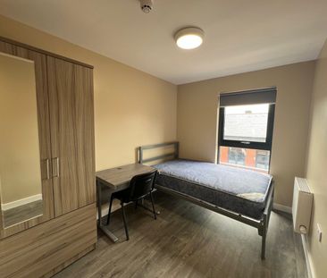 4 Bed Flat, Hepburn Road, BS2 - Photo 6