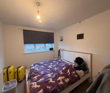 3 bedroom terraced house to rent - Photo 3