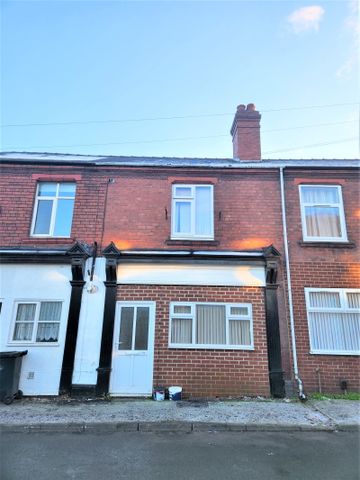 High Street, Brierley Hill - Photo 2