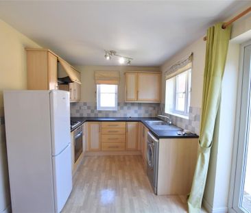 3 bedroom semi-detached house to rent - Photo 4