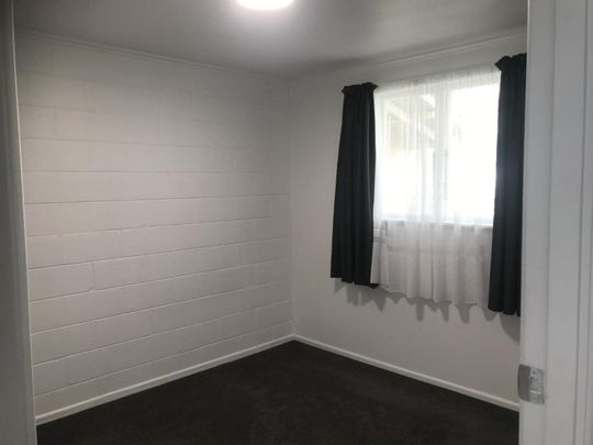 Central one bedroom unit - Photo 1