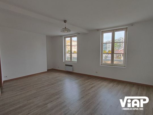 STUDIO DE 28 m² HYPER CENTRE VILLE - Photo 1