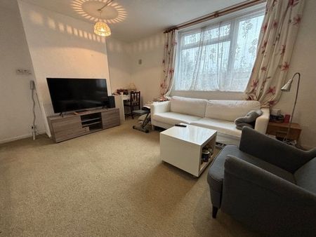 Metchley Drive, Birmingham, B17 - Photo 2