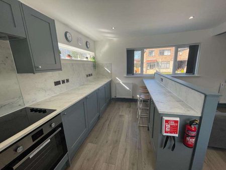 😍 Professional House Share In Swinton 😍 Room 2 - Photo 3