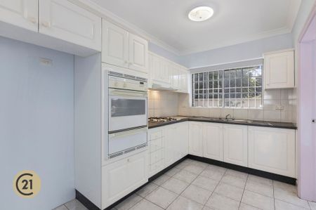 Modern 3-Bedroom + Study Townhouse in Prime North Parramatta Location - Photo 3