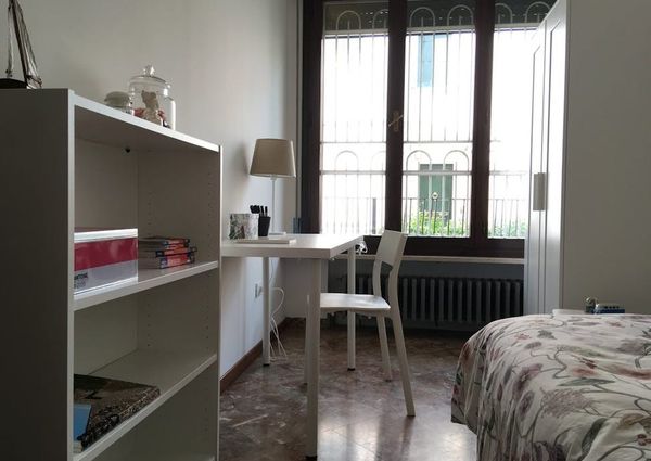 Via Domenico Turazza, Padova, Veneto 35128