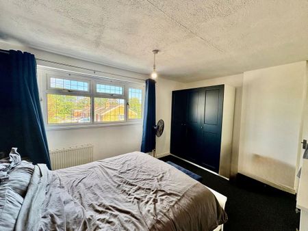 2 bedroom semi-detached house to rent - Photo 5