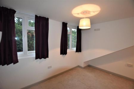 2 bedroom semi-detached house to rent - Photo 3