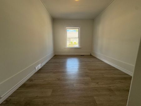 For Lease - 581 Paterson Street, Peterborough Central, Ontario - Photo 2