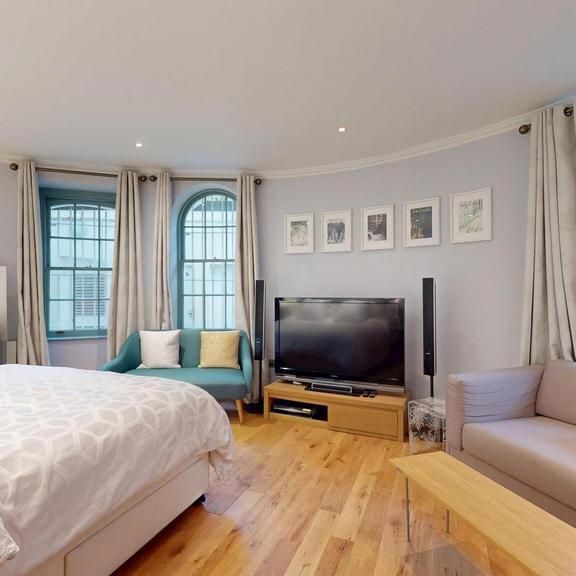 Studio to rent - Photo 1