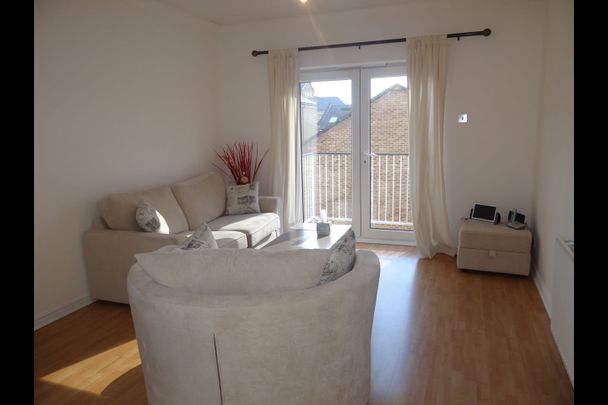 2 Bed Flat, Schooner Close, E14 - Photo 1