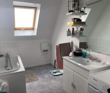 Location appartement 4 pièces, 64.00m², Renescure - Photo 2