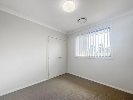 Spacious Family Home - Photo 4