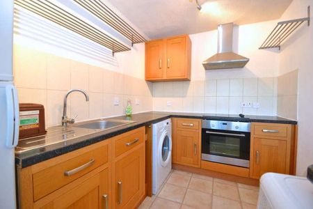 Minstrel Gardens, Surbiton, KT5 - Photo 3