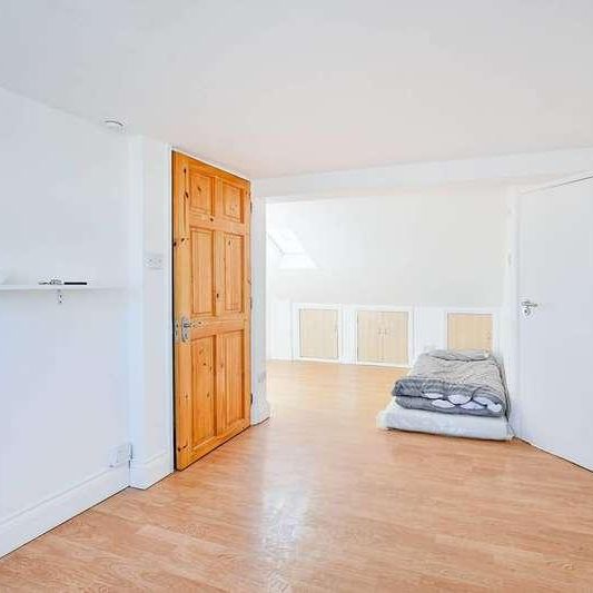 Mayfield Avenue, Ealing, W13 - Photo 1
