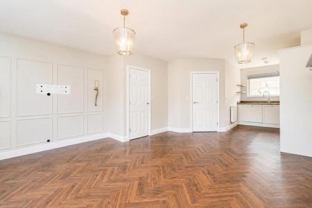 2 bedroom semi-detached house to rent - Photo 2