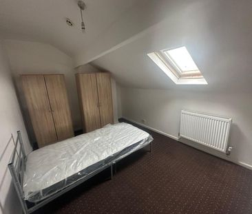 Room in a Shared House, Leeds, LS11 - Photo 1