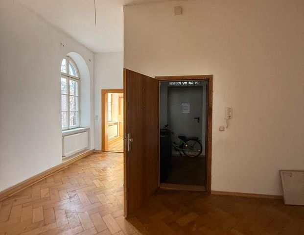 Stilvolle Altbauwohnung / Erstbezug nach Sanierung! - Foto 1