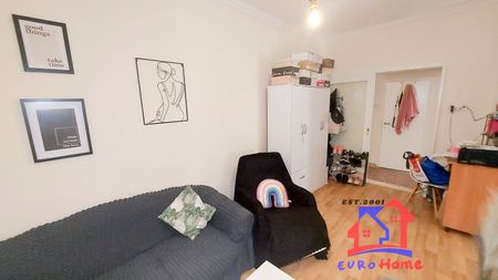 Studio/Γκαρσονιέρα για ενοικίαση Άνω Αναγέννηση (Νεάπολη) - Φωτογραφία 4
