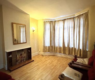 4 bedroom terraced house to rent - Photo 2