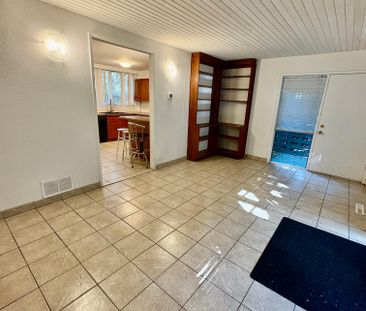 Serene Townhome – Convenient Location - Photo 1