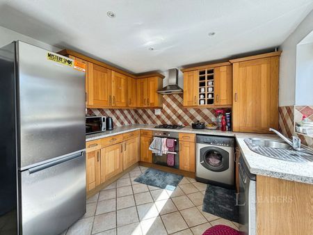 3 bedroom house to rent Kelsey Crescent, Cambridge, Cambridgeshire, CB1 - Photo 3