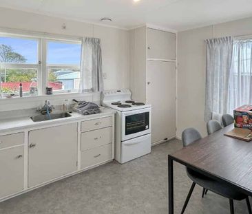 VOGELTOWN - TWO BEDROOMS - Photo 3