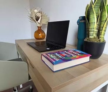 Carrer del Comte dUrgell, Barcelona, Catalonia 08011 - Photo 5