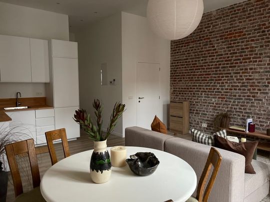 Appartement te huur - Photo 1