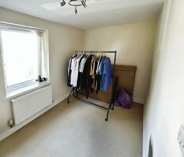 2 BED Flat To rent - Photo 4