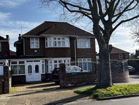 1 bedroom property to rent - Photo 2