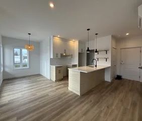 1 room apartment of 97m² in Saint-Damase - Photo 1