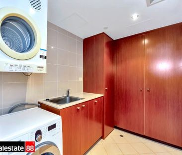 East Perth - Photo 5