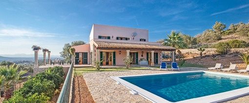 Großzügige Poolfinca in Son Macia mit spektakulärem Ausblick in Son Macia - Photo 1