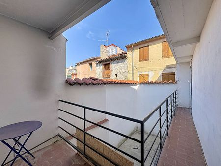 Location Appartement 2 pièces 43m² - Photo 4