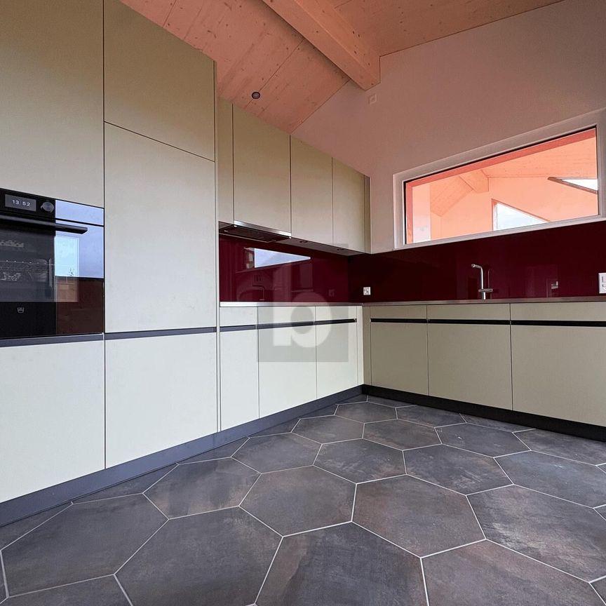 EXCLUSIVE WITH IMPRESSIVE TERRACE AND LAKE VIEW - Photo 1