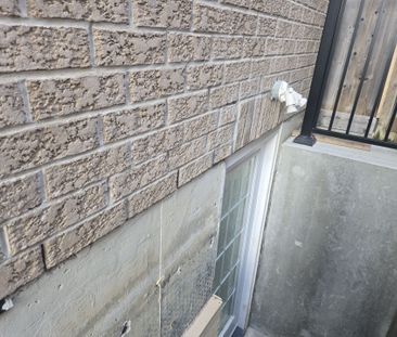 For Lease - 80 Abitibi Lake Drive, Brampton, Ontario - Photo 6